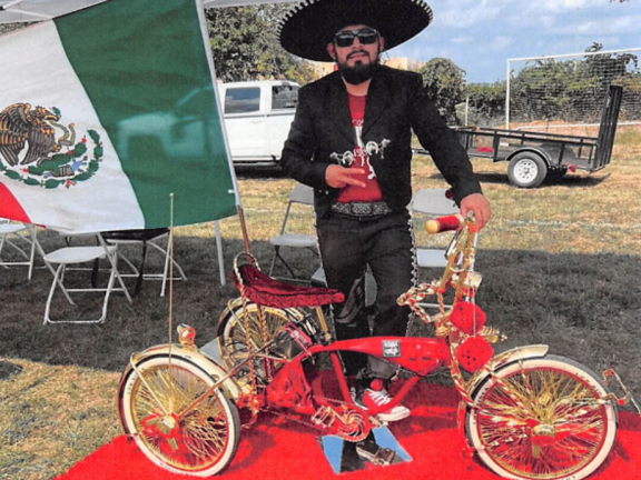 Tomas y su bad ass bicicleta